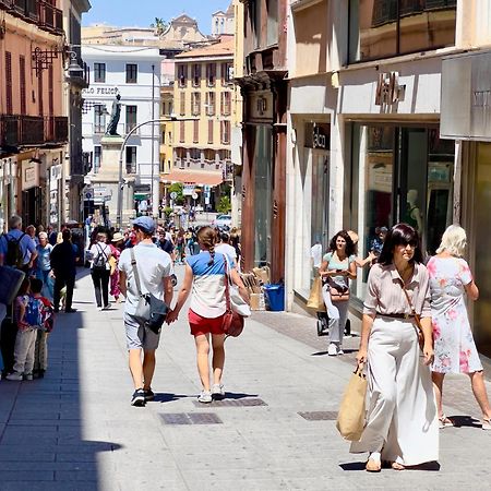 Apartment In The City Centre - Free Parking Cagliari Exterior foto