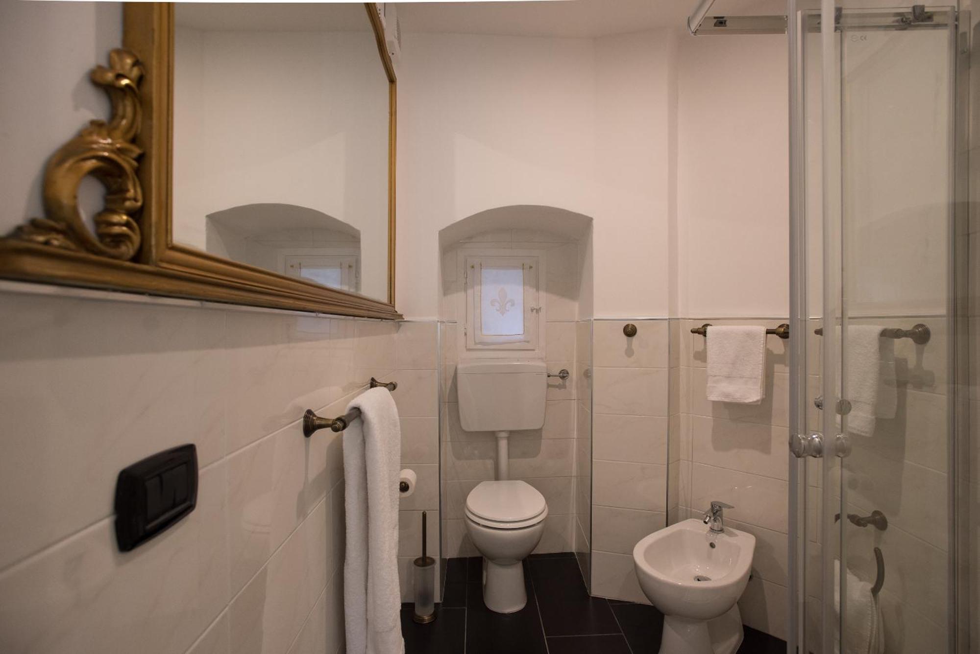 Apartment In The City Centre - Free Parking Cagliari Exterior foto